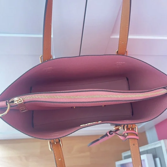 Coach Powder Pink Mollie - Picture 3 of 3